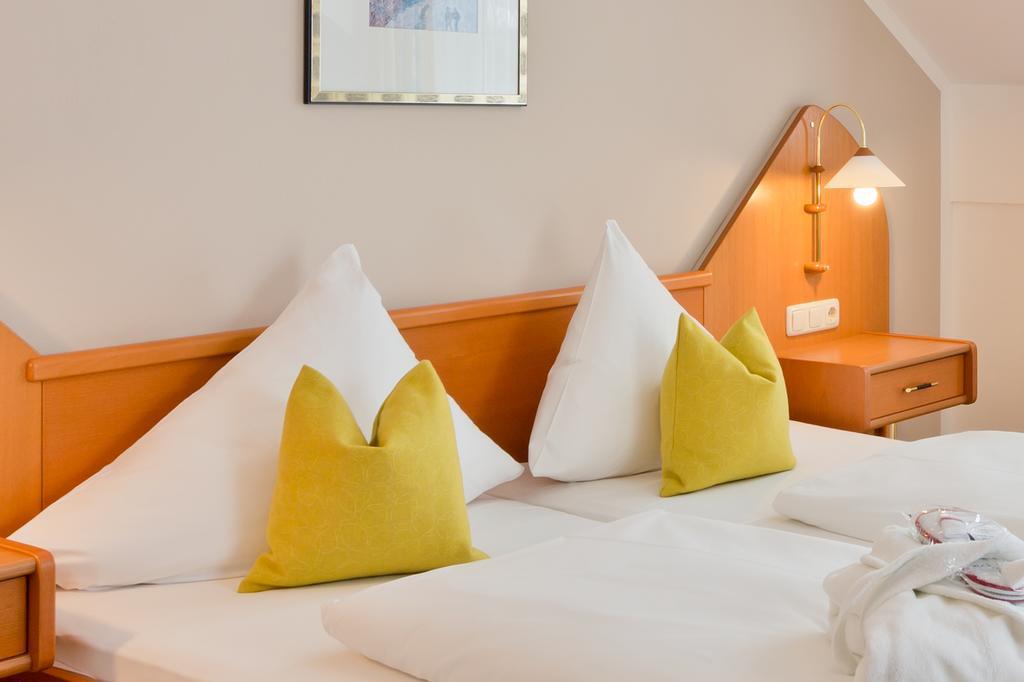 Hotel Zum Mohren Ройте Екстериор снимка