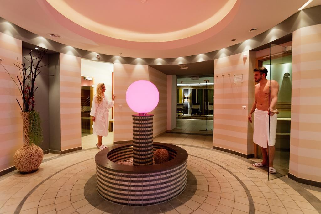 Hotel Zum Mohren Ройте Екстериор снимка